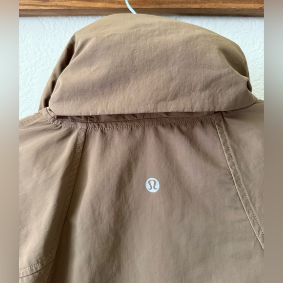 lululemon Always Effortless Jacket in Khaki Brown - Picture 5 of 6